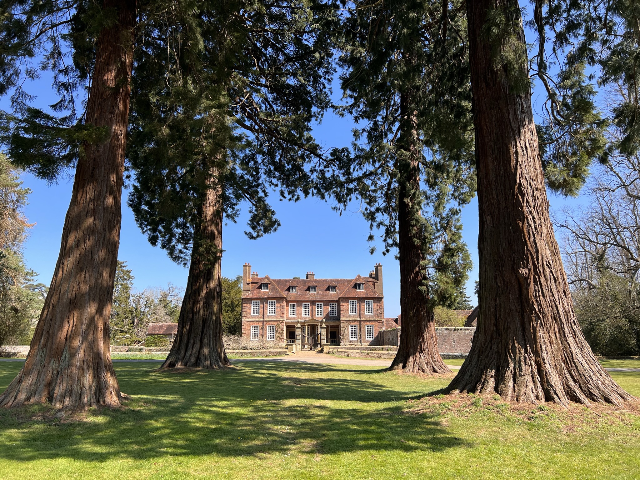 34/38 - Pemilik kebun di Groombridge ini mempunyai rumah yang besar dan luas, rumah ini sempat digunakan untuk shooting film Pride and Prejudice