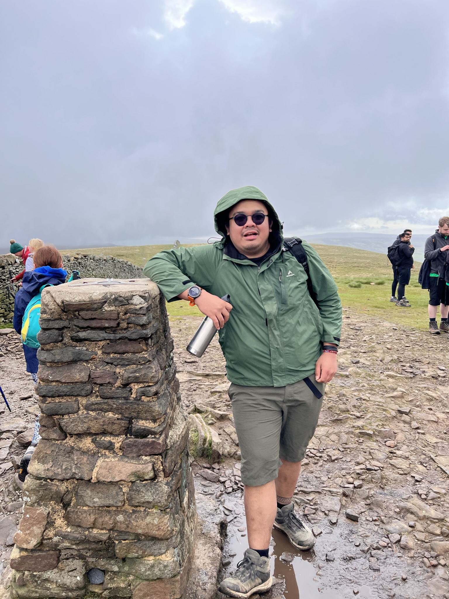Yorkshire 11/38 - Puncak pertama, puncak Pen-y-ghent.